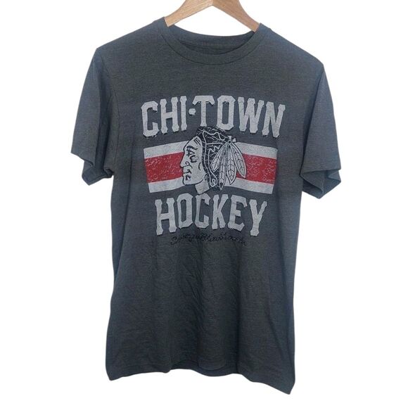 NHL Other - NHL Chicago Blackhawks Men's Size Medium Tee Shirt Gray Hockey